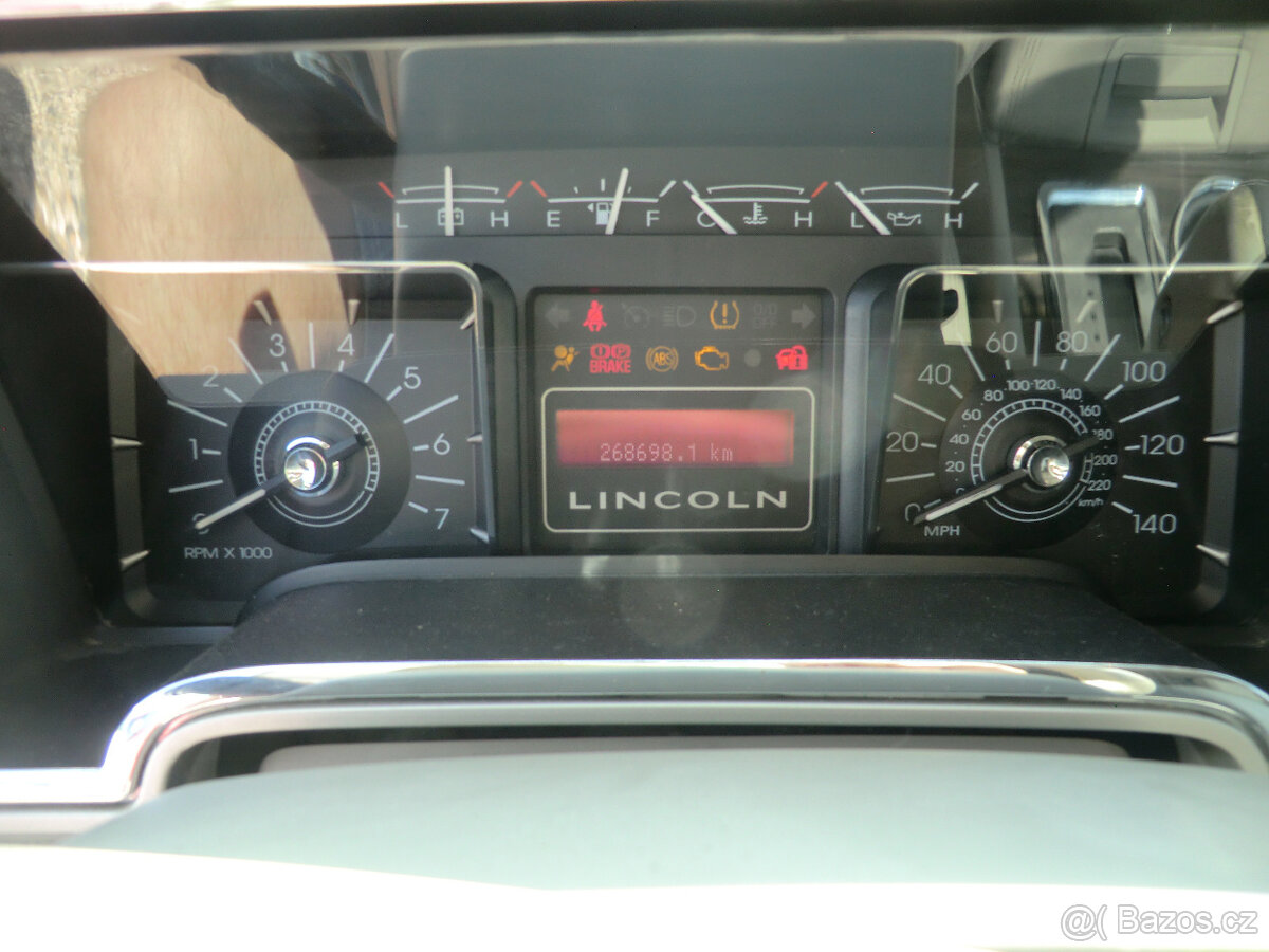 Lincoln Navigator, 5,4L V8 LPG AUTOMAT 7 MÍST TZ - 11