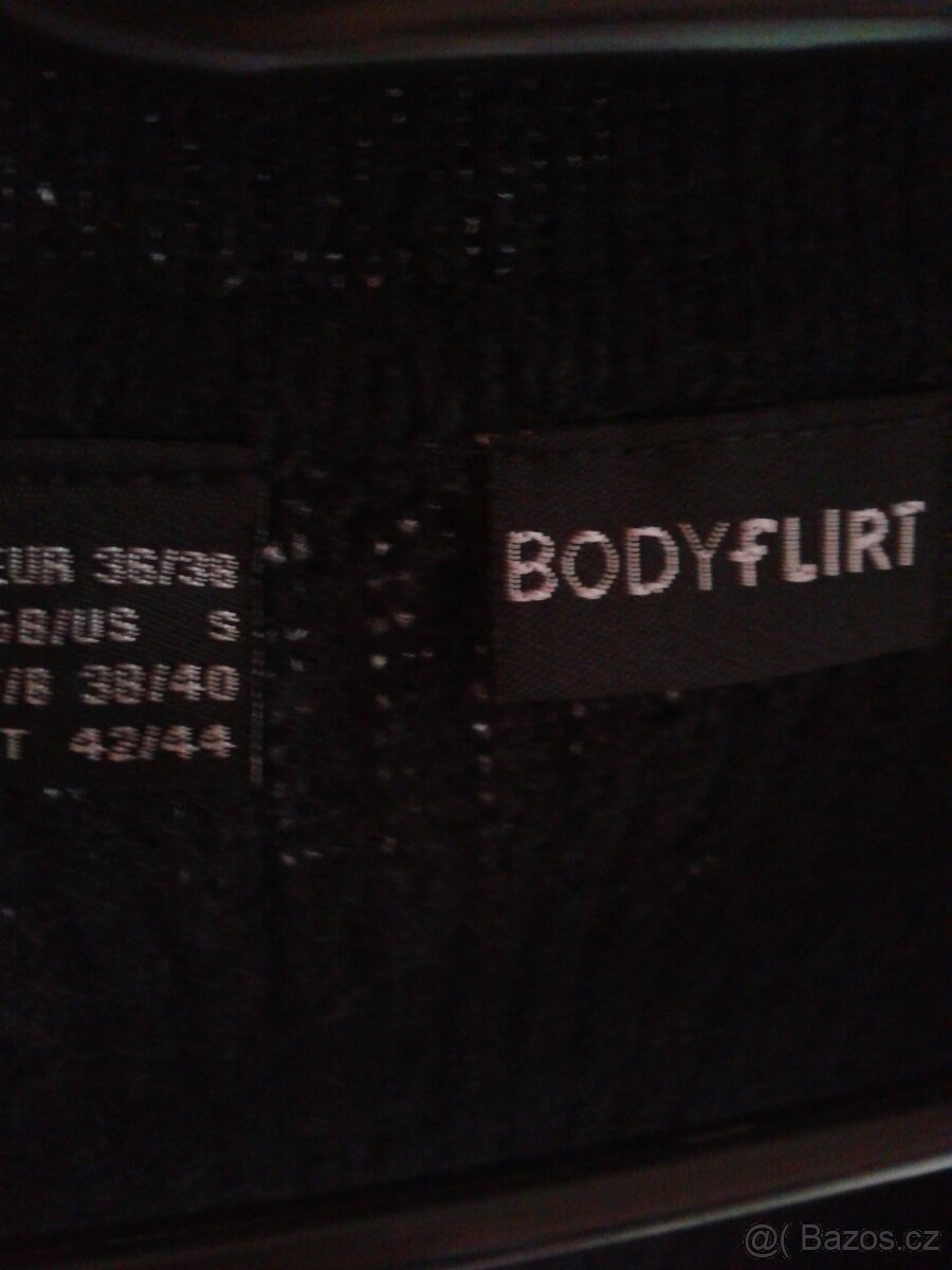 Teplé pletené midi šaty 38/42 - 11