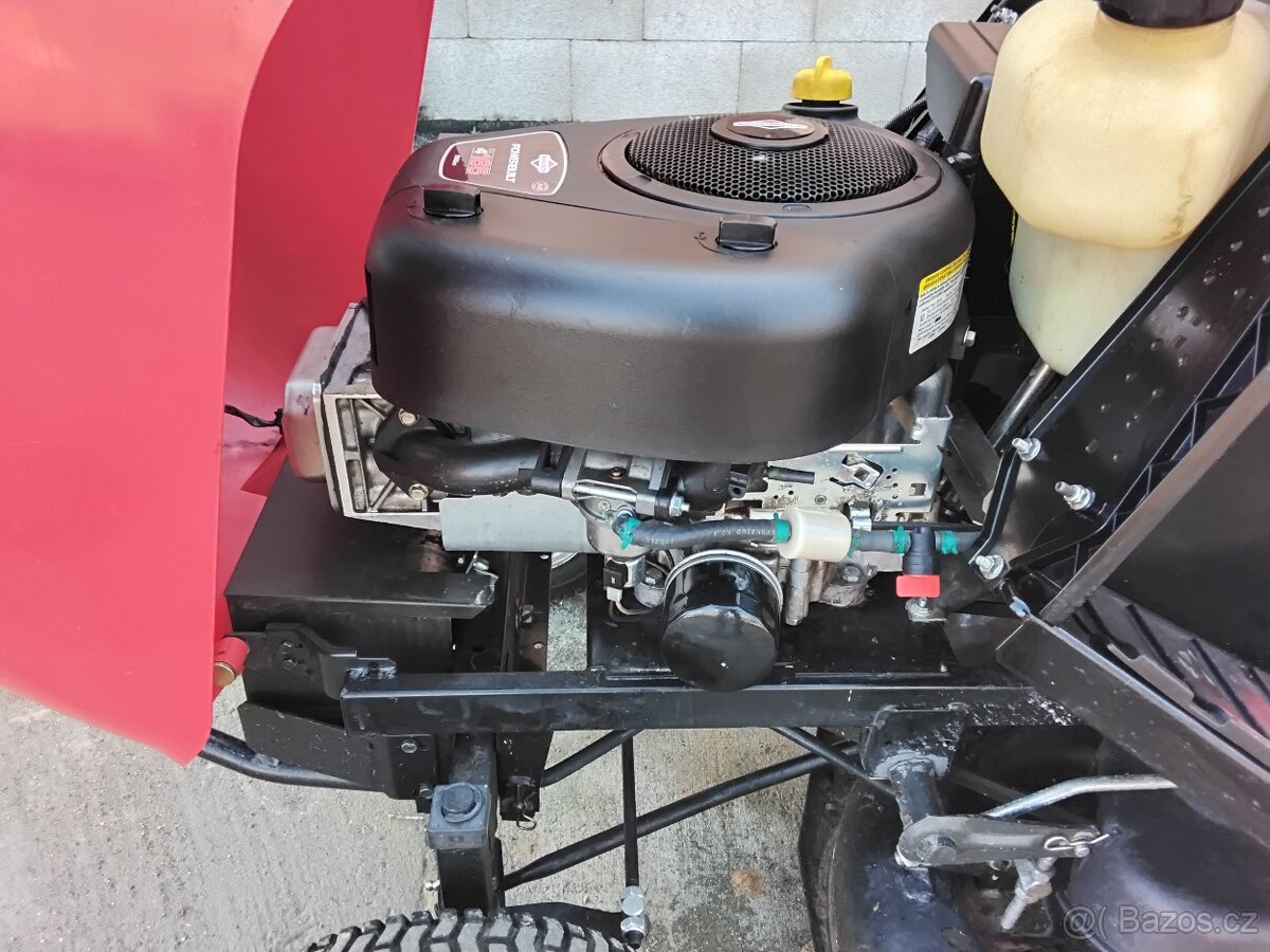 Sekací traktor Castelgarden 15,5/92 Hydro - 11