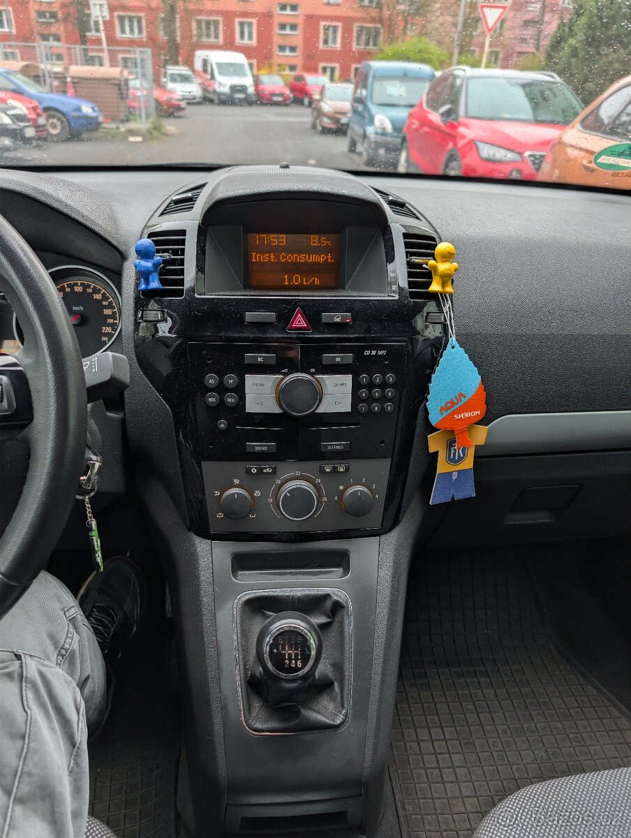 Opel Zafira B 1,9 CDTI - 11