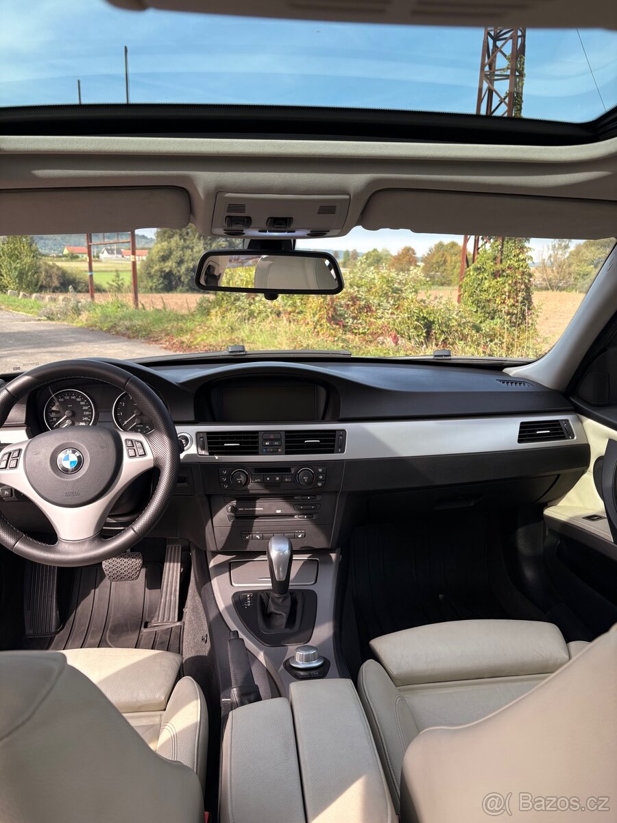 BMW e90 330i - 11