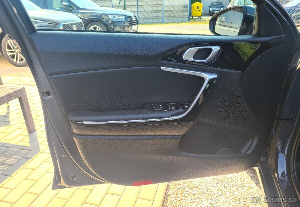 KIA CEED 1.0 T-GDI SILVER - 11