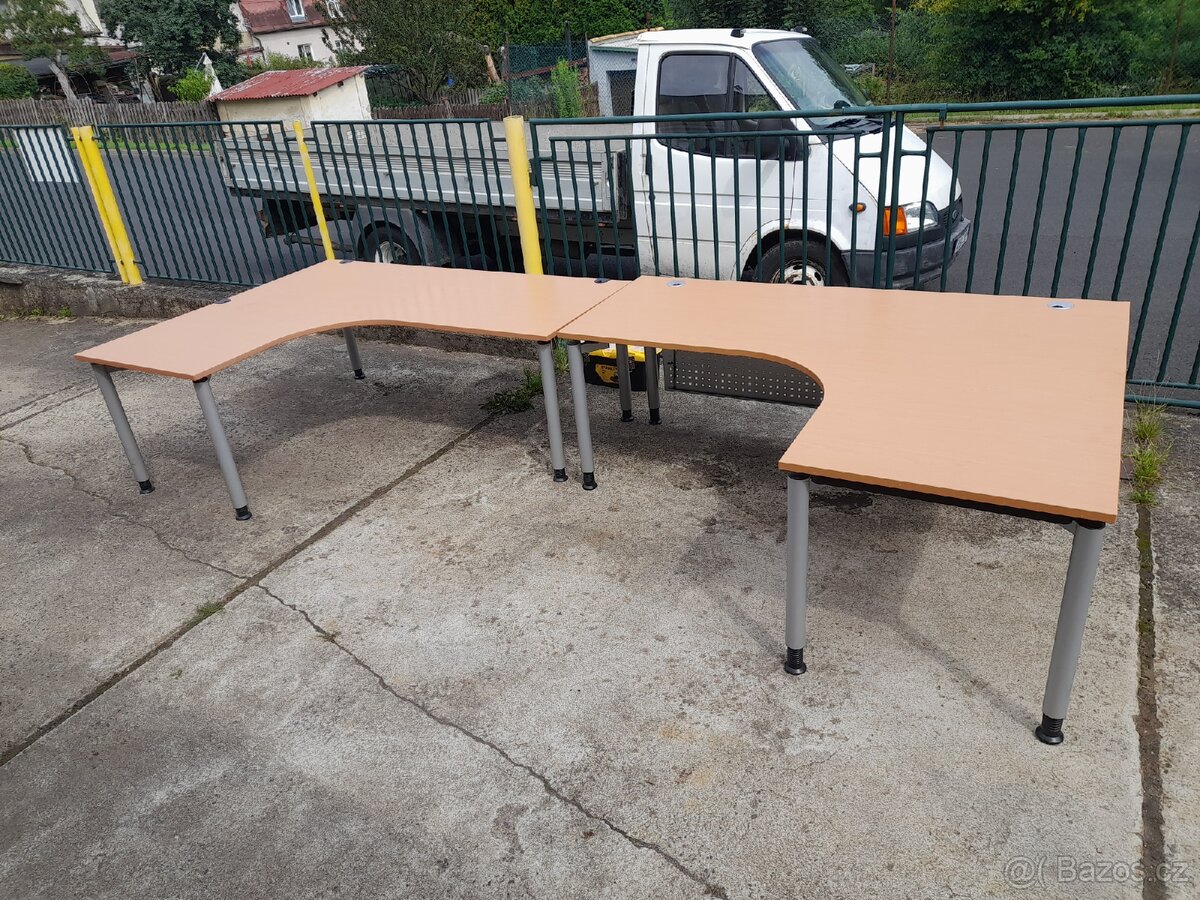 Rohovy psaci kancelarsky stul - 11