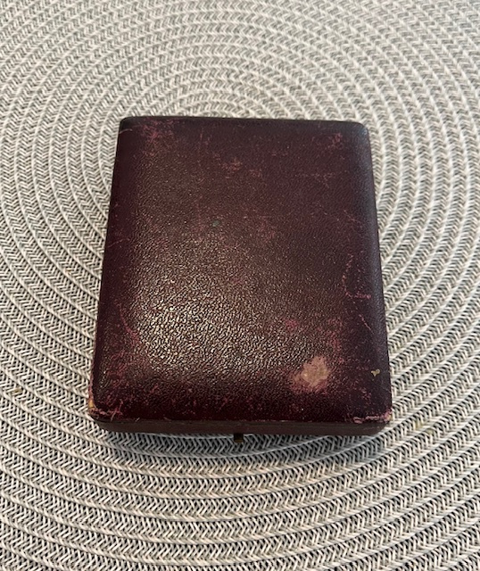 Náramek s českými granáty s krabičkou. - 11