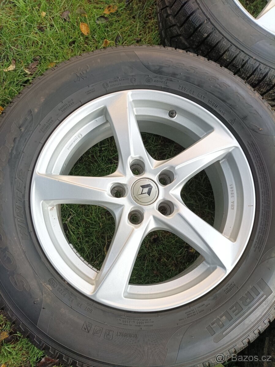 Zimní sada Renault r17 5x114,3 Pirelli 235/65/17 - 11