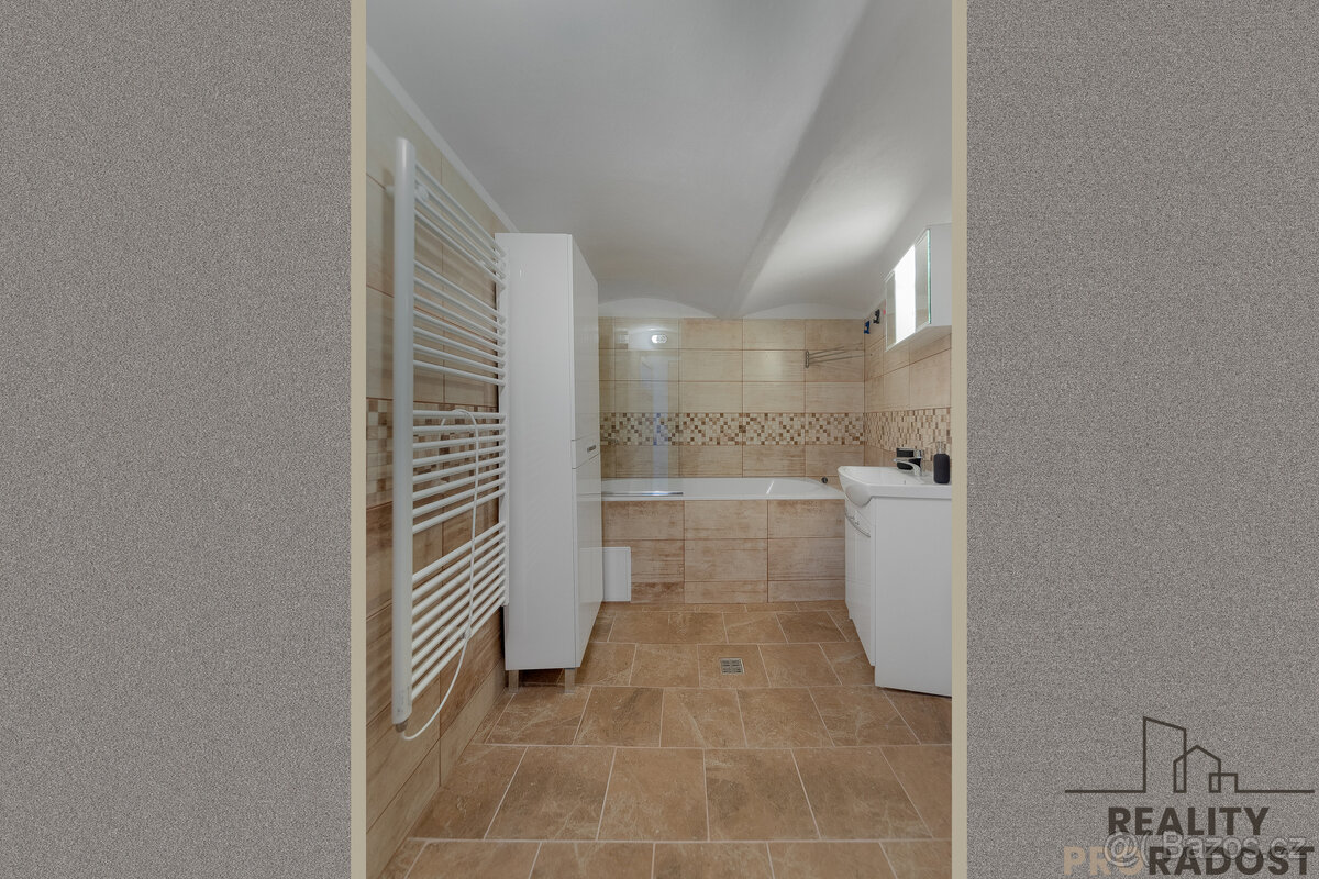 Pronájem rodinného domu s dvorem v Únanově, RD 2+1 Únanov - 11