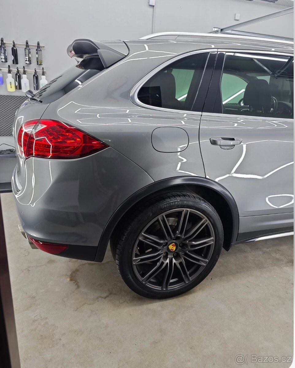 PORSCHE CAYENNE 3.0 TDI 180 kW | ČR | 2. MAJITEL - 11