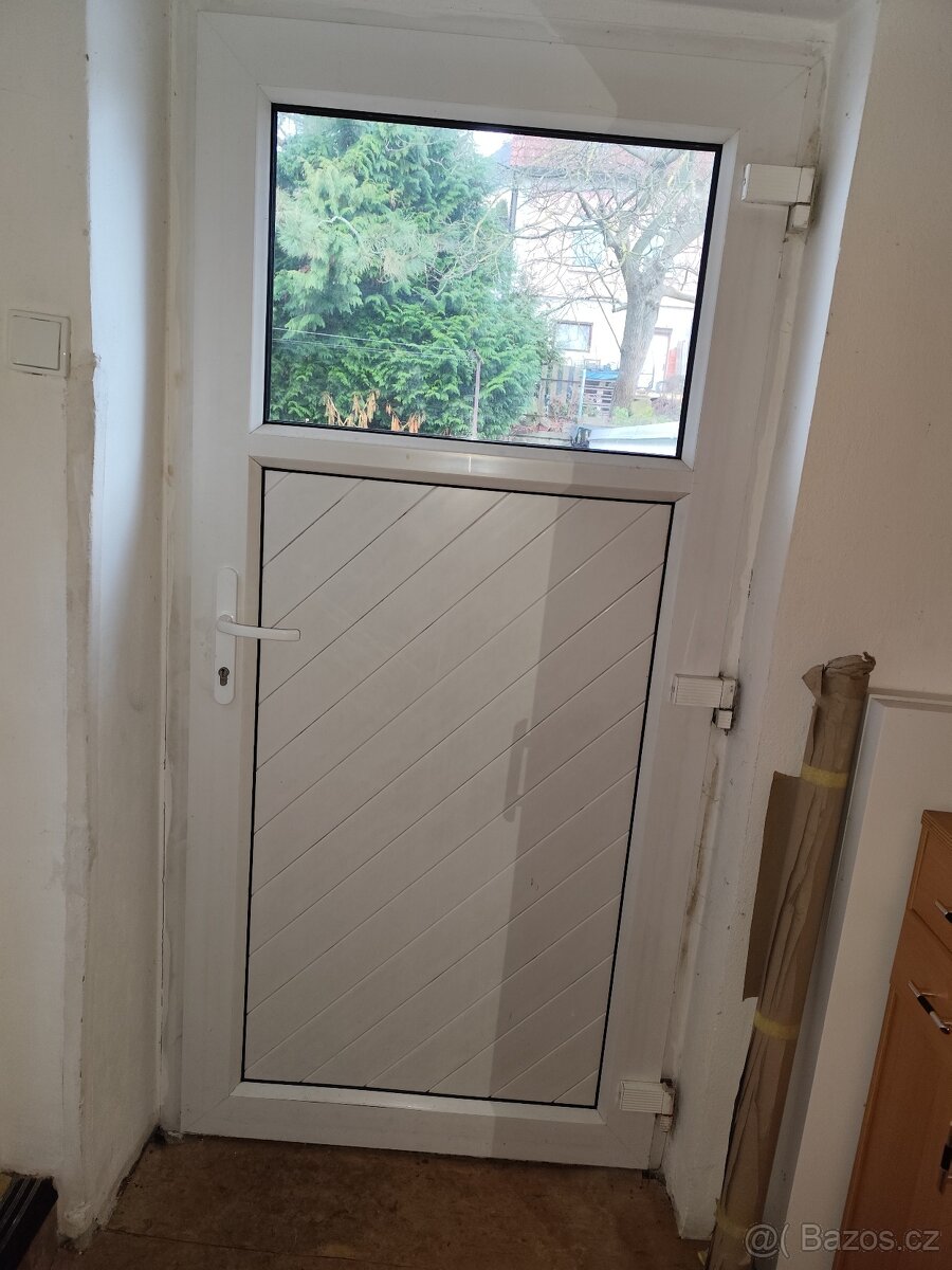 Plastová okna vč mříží - 11