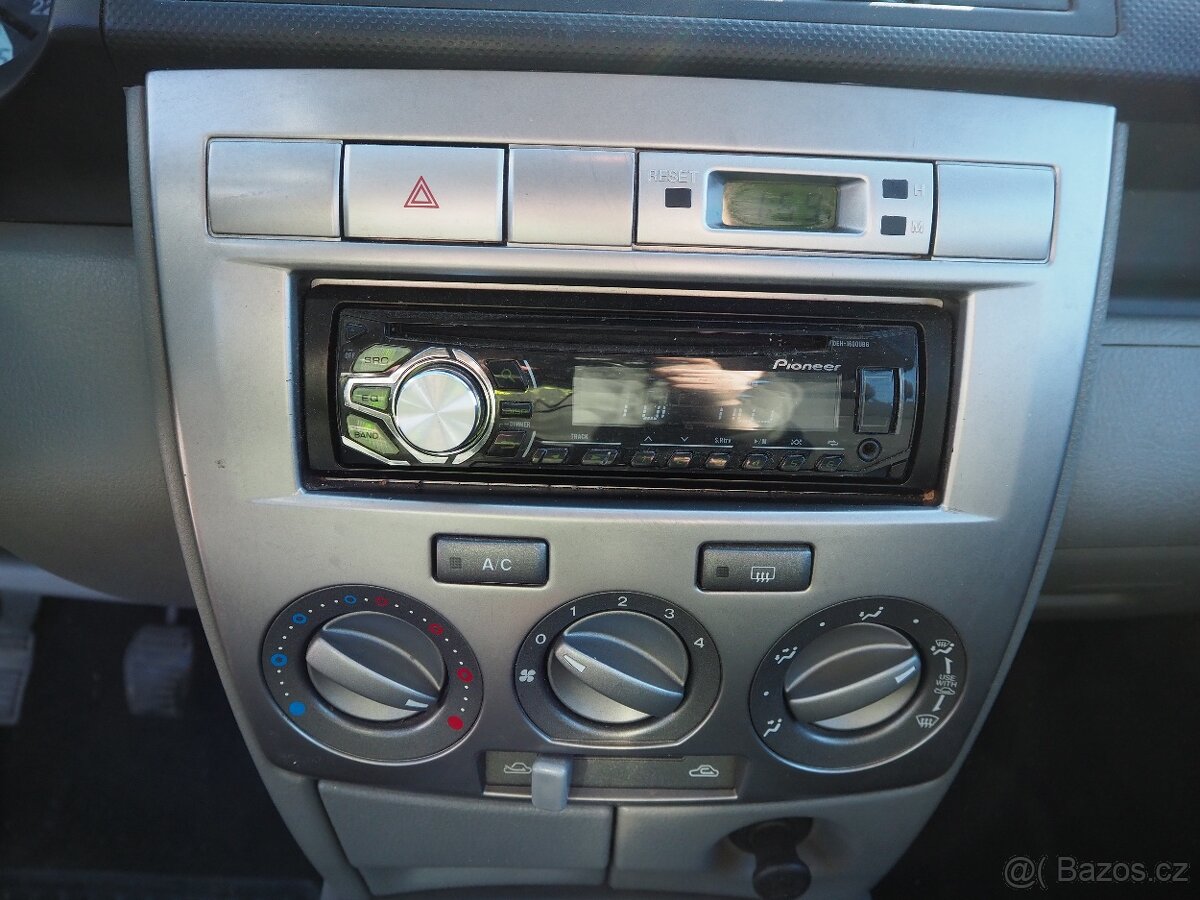 Mazda 2 1.3 klima - 11