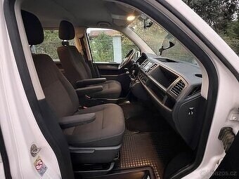 Volkswagen Caravelle 2.0 TDI - 11