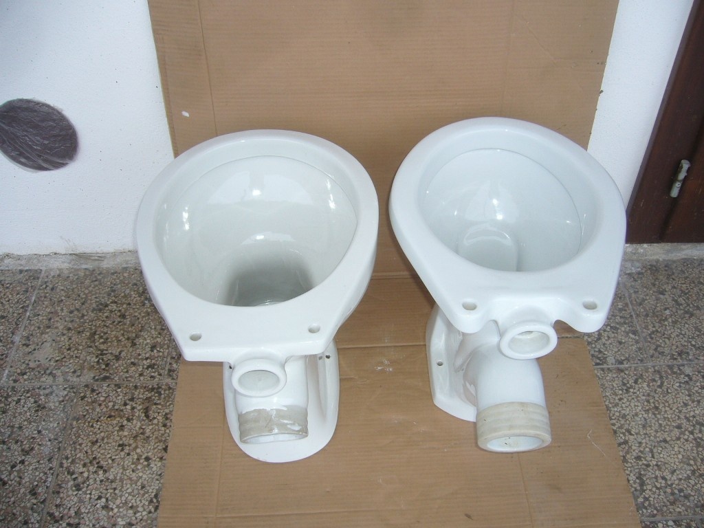 Umyvadla, WC mísy - 11