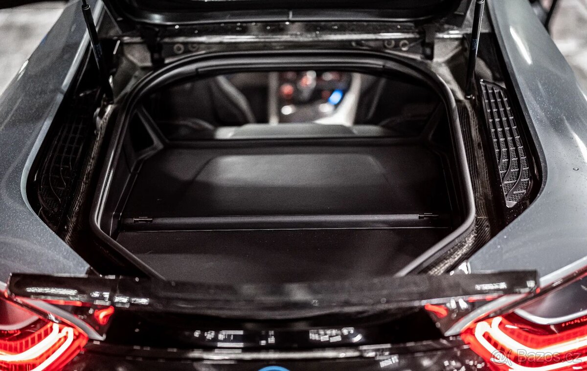 Bmw i8 M Performance - 11