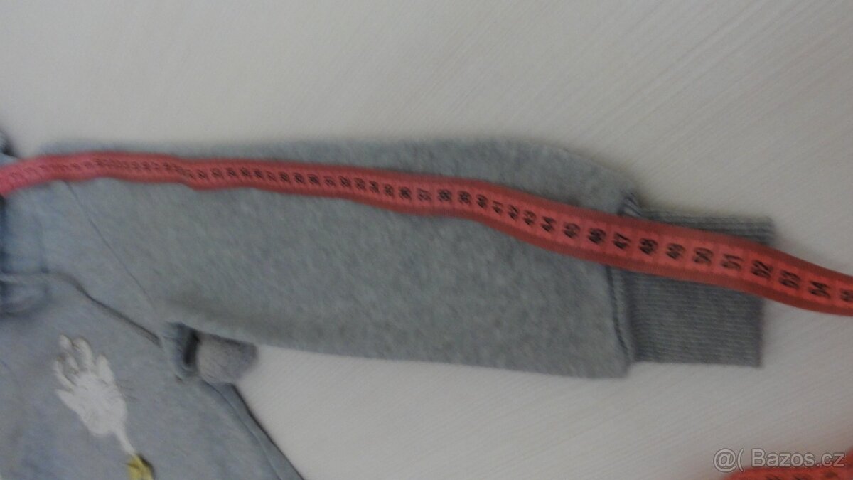 Dívčí mikiny vel. 134/140 - 11