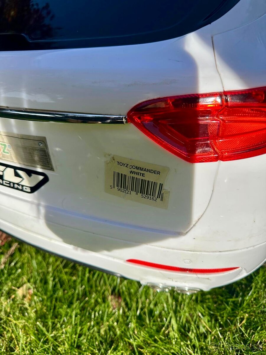 Elektrické autíčko Toyz Commander Tesla - 11