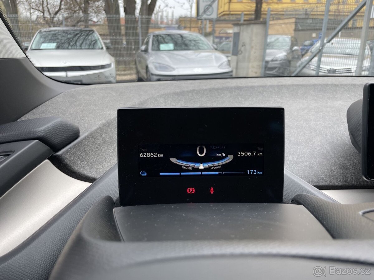 BMW I3 i3S, 120 Ah, Kamera, Panorama, Tepelné čerpadlo - 11