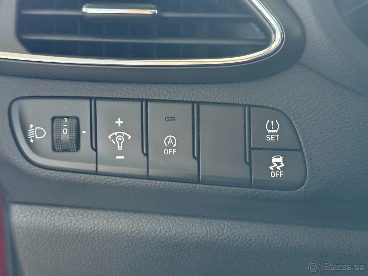 Hyundai i30 1,0 ZÁRUKA,FASTBACK,1.MAJITEL - 11