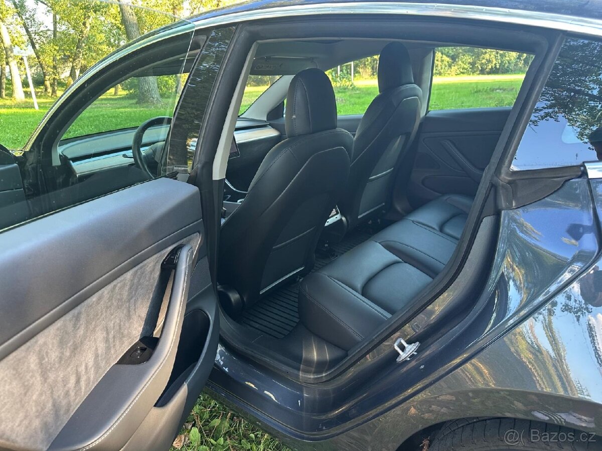 Tesla model 3 Long Range Záruka DPH Kupovaná v CZ r.v.2020 - 11