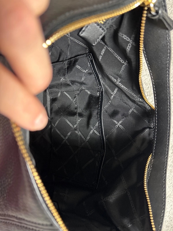 Michael Kors Sienna Černá kožená kabelka - 11