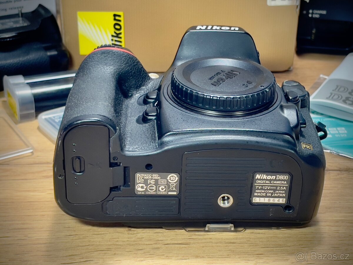 Nikon D800 – profesionální full-frame zrcadlovka, top stav - 11