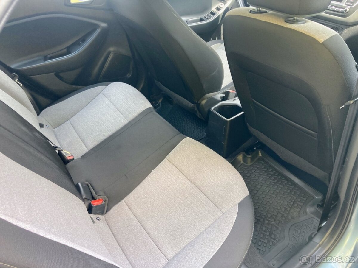 Hyundai i20, 1,1CRDi, park.senzory,vyhř.sedadla,STK 05/27 - 11