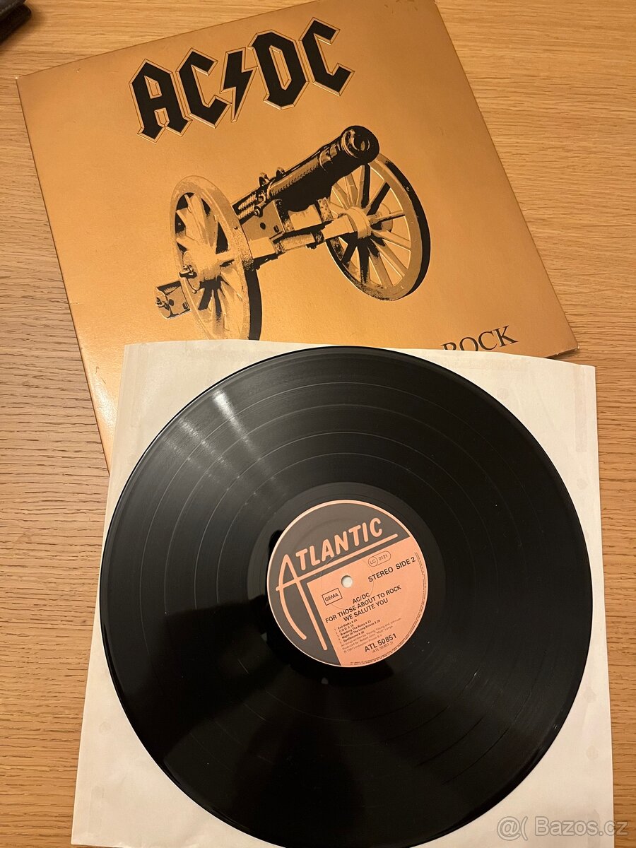 AC/DC – For Those About To Rock We Salute You - 11