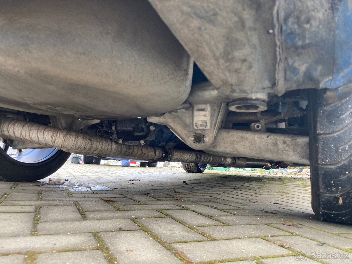 BMW E30 coupe s motorom S62B50 V8 - 11