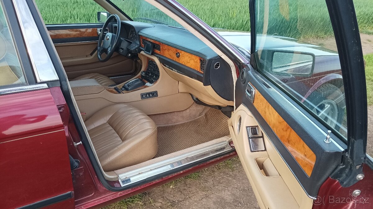 Jaguar XJ40 3.2 - 11