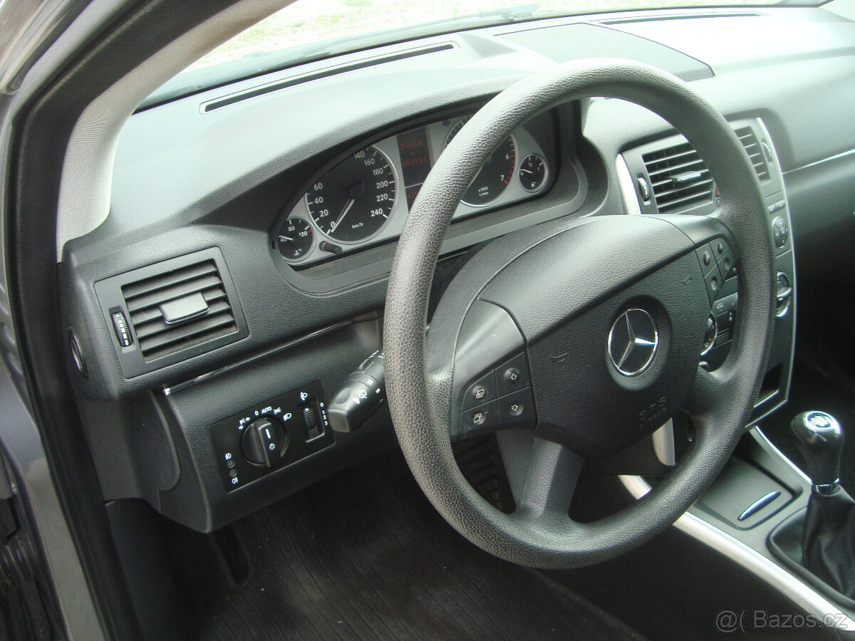Mercedes B160 - 11
