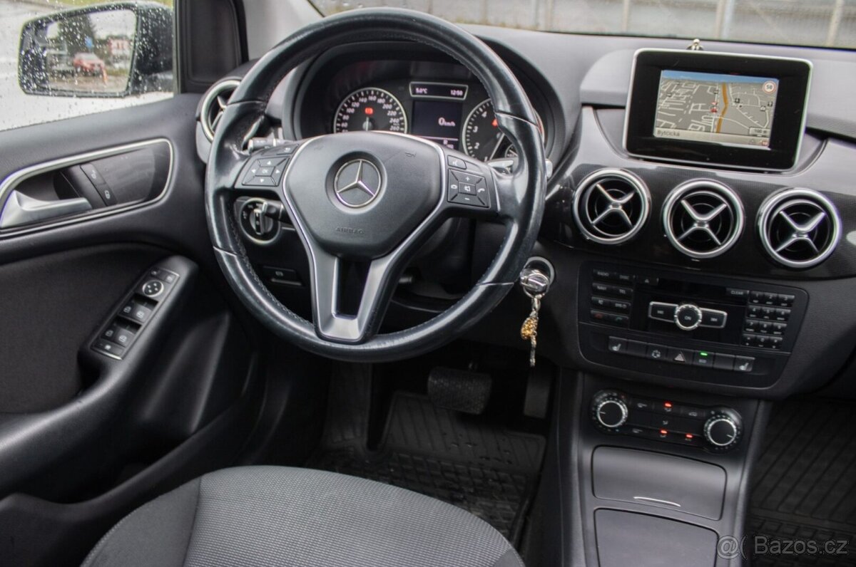 Mercedes-Benz B 180 - 11