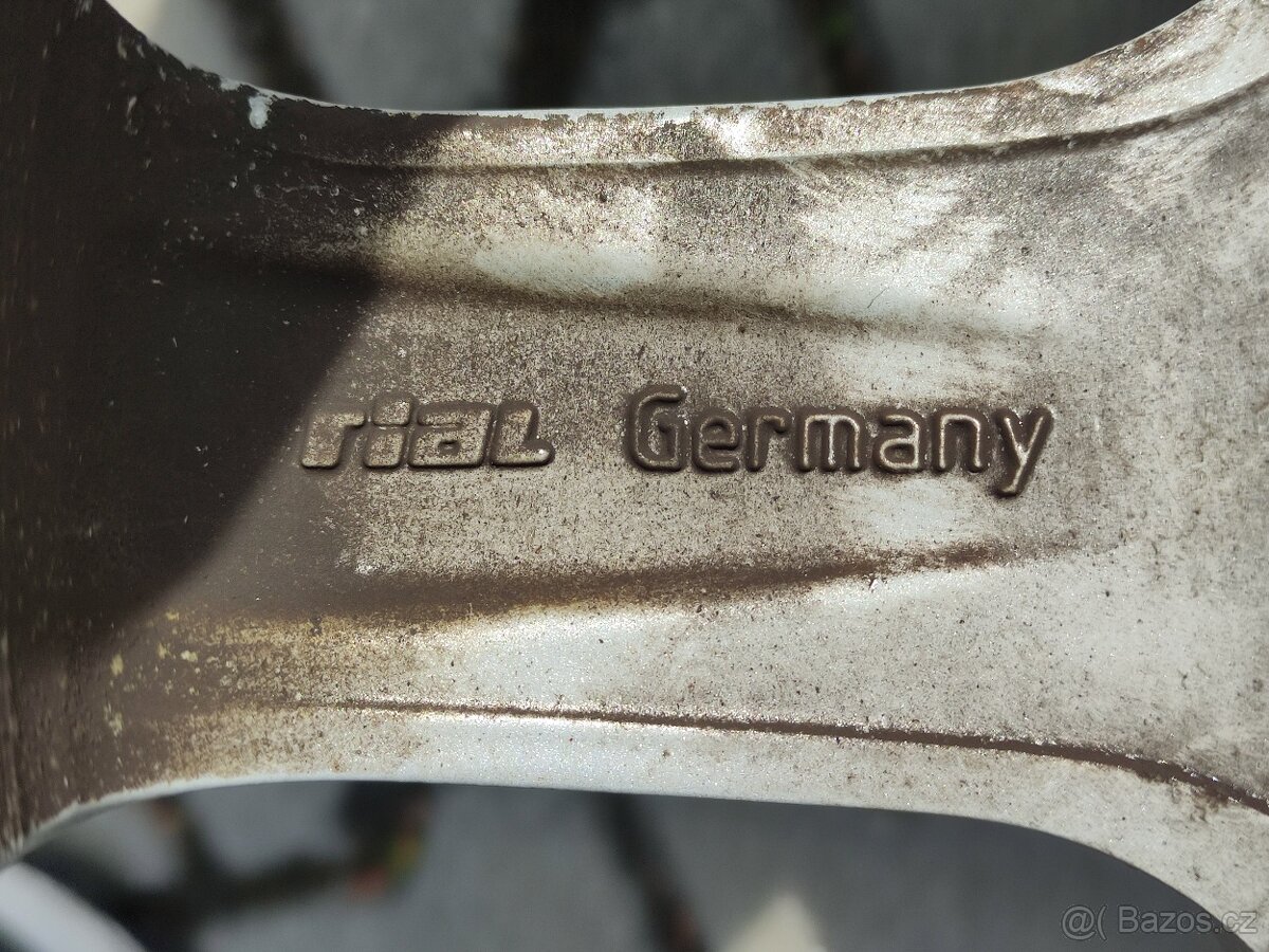 ALU LITÁ KOLA na Skoda Octavia II 15" + CELOROČNÍ 195/65/15 - 11