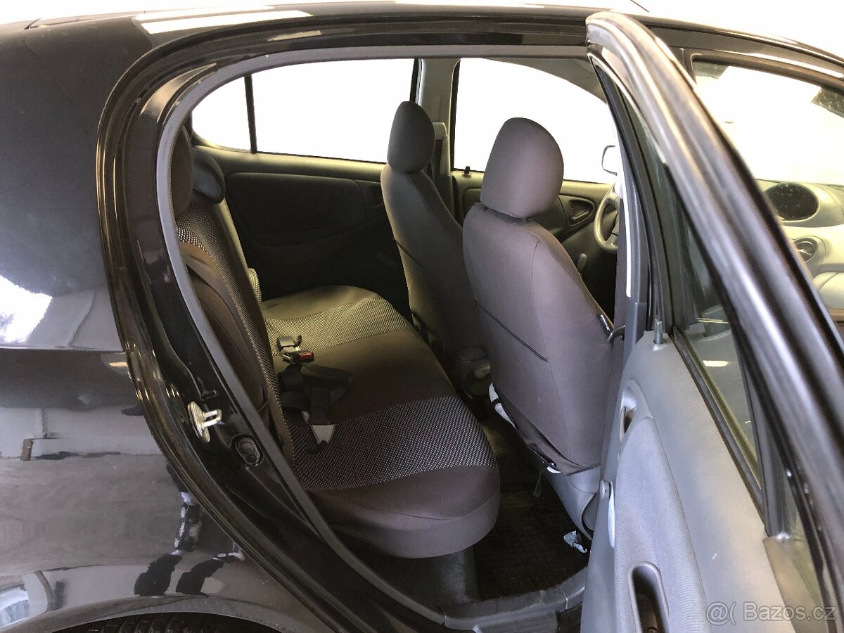 TOYOTA YARIS 1.0 VVT-i - 11