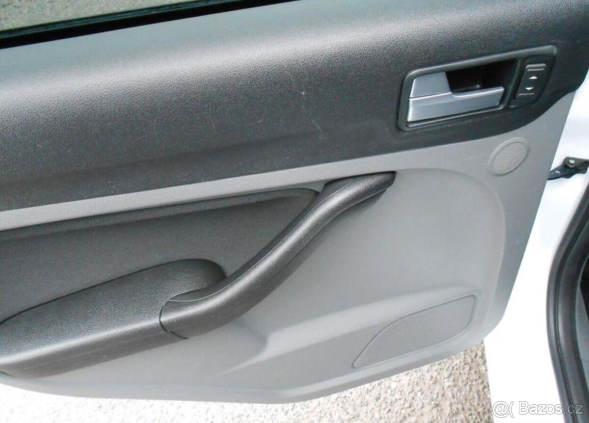 Ford Focus 1,6 74 kW KLIMA Serviska benzín - 11