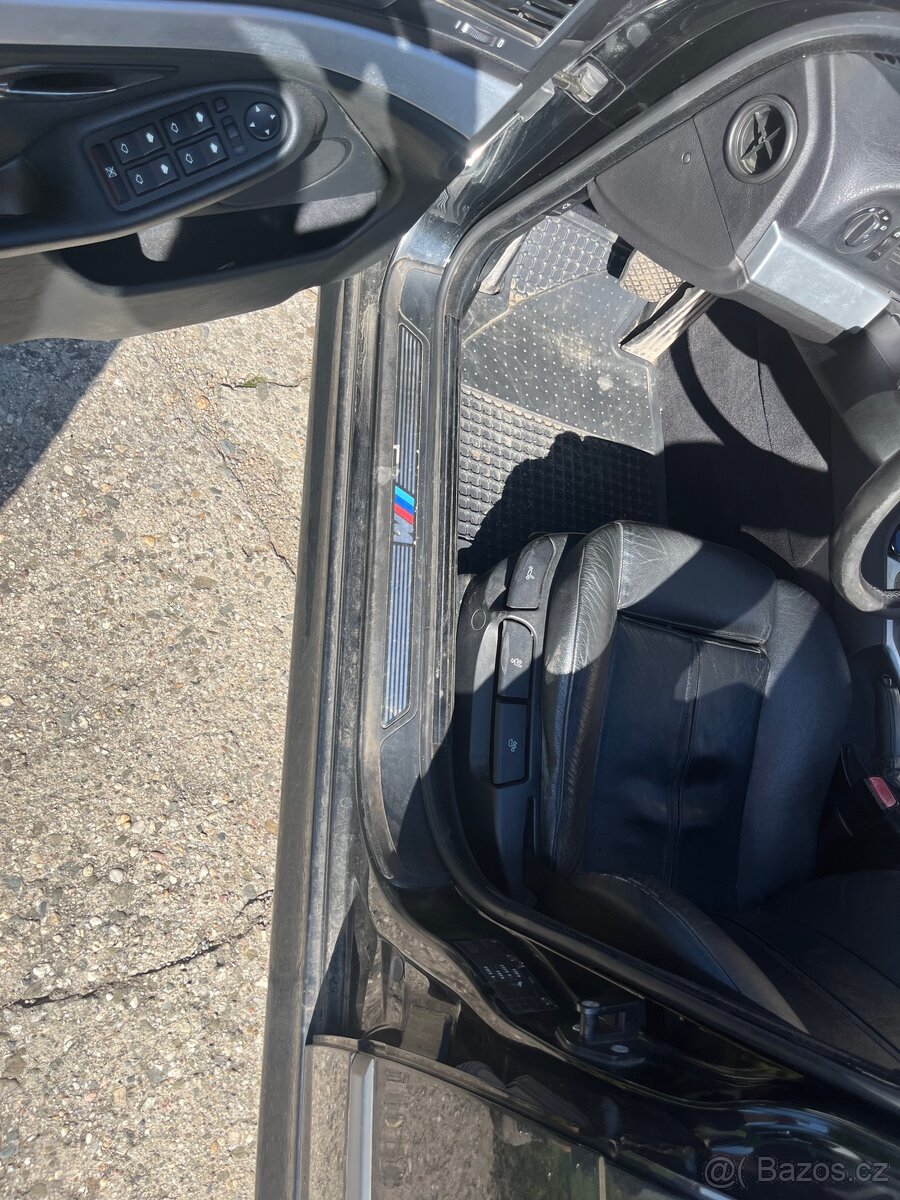 Bmw e39 525ia díly - 11