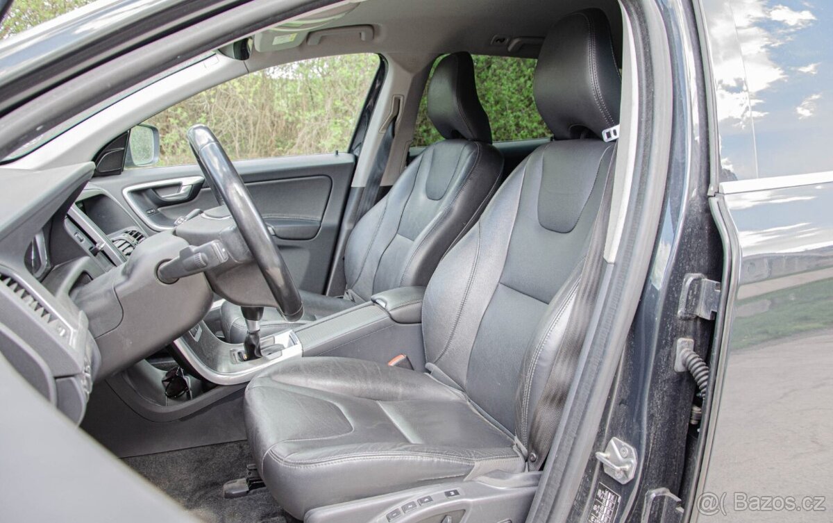 Volvo XC60 D3, 100kW, 6MT - 11