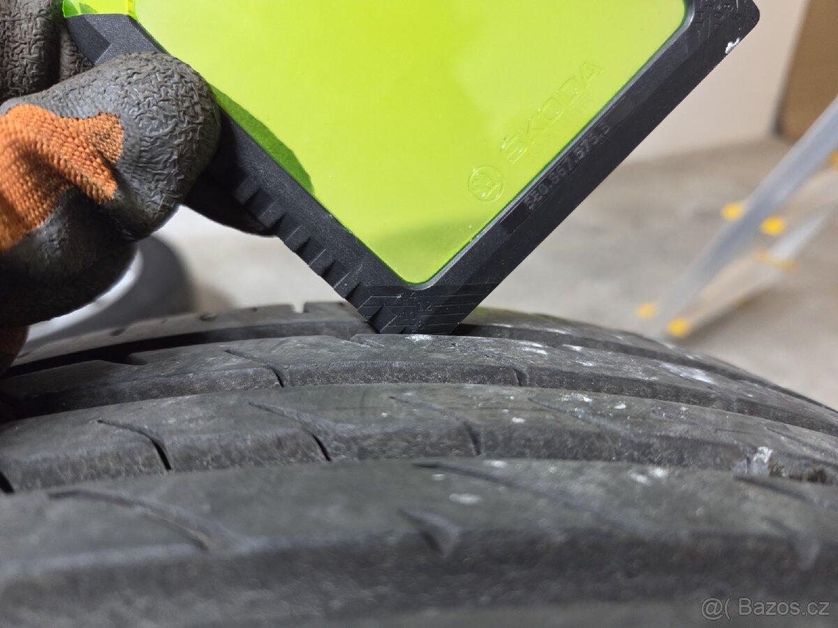 Alu kola Ford 6Jx15 ET47,5 + letní pneu Nexen 195/50 R15 - 11