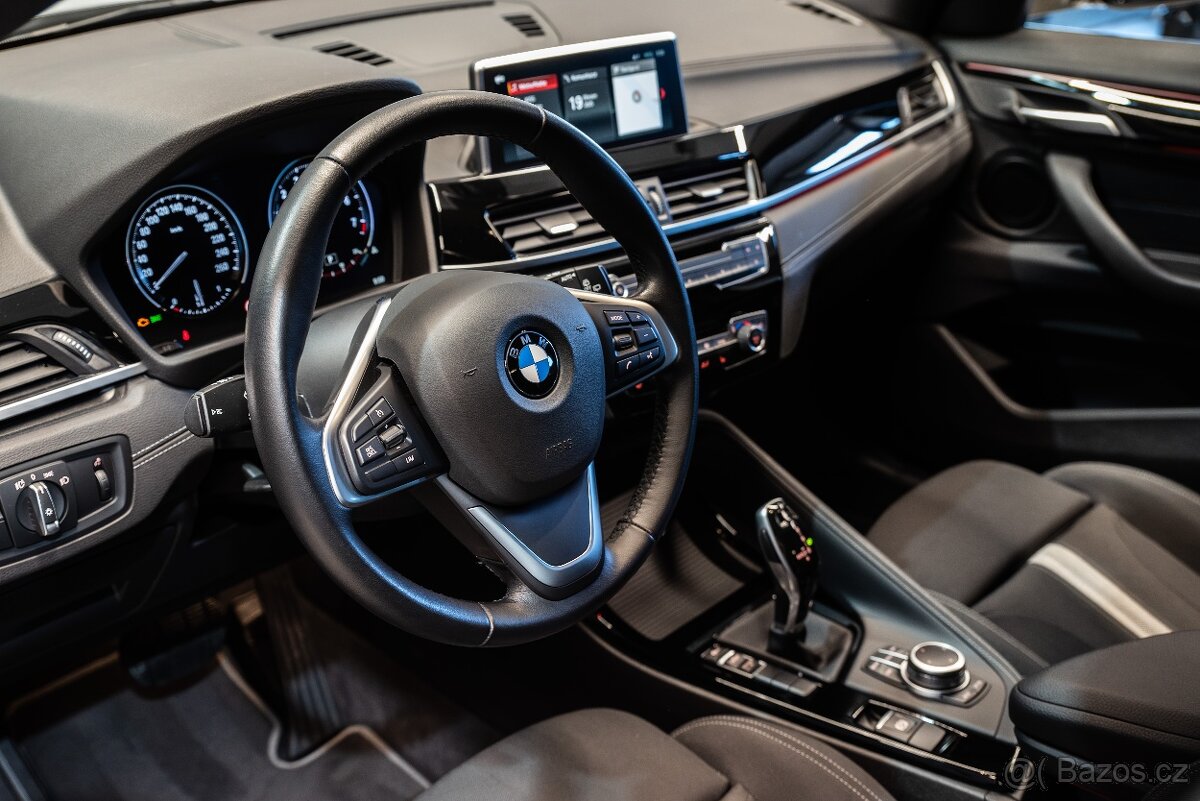 BMW X2 sDrive18i Advantage Plus - 20 tis. km, servis - 11