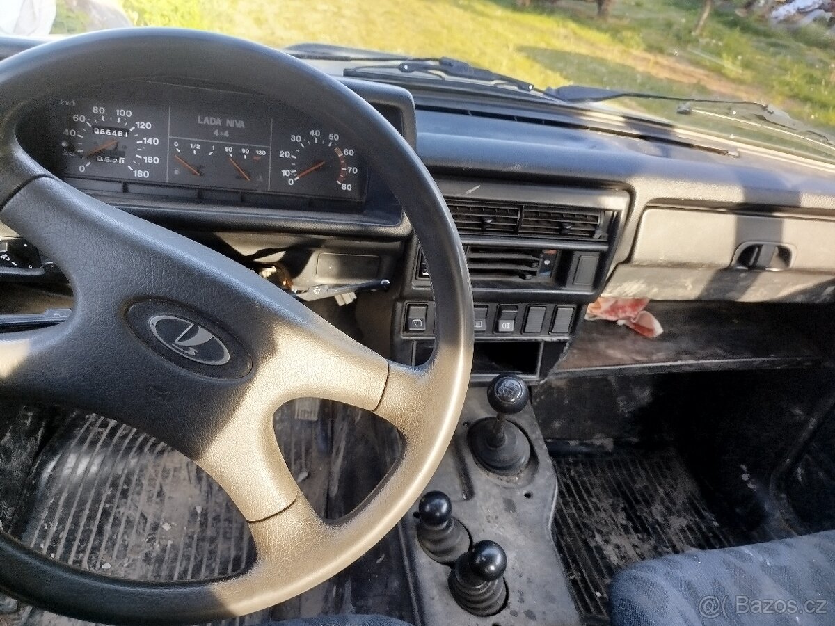 Lada niva 1.7i - 11
