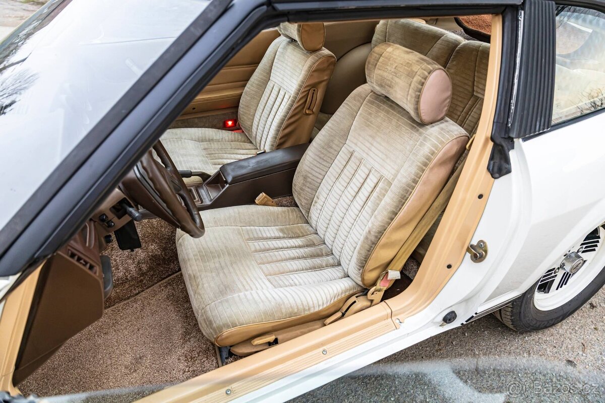 Datsun 280ZX neboli Nissan S130 1981 - 11