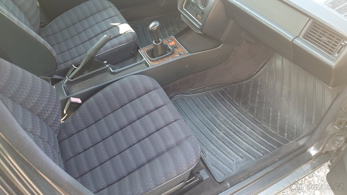 MERCEDES 190 E 1,8 - 11