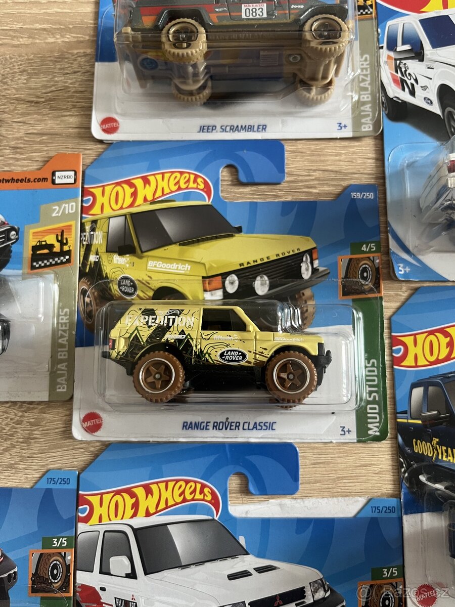 Hotwheels SUV - 11
