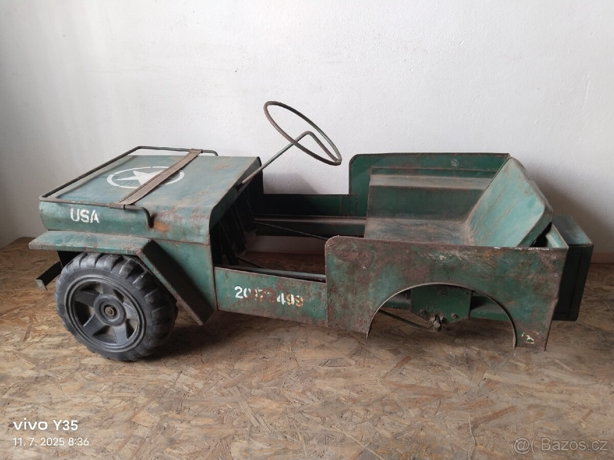 Šlapací autíčko Jeep - 11