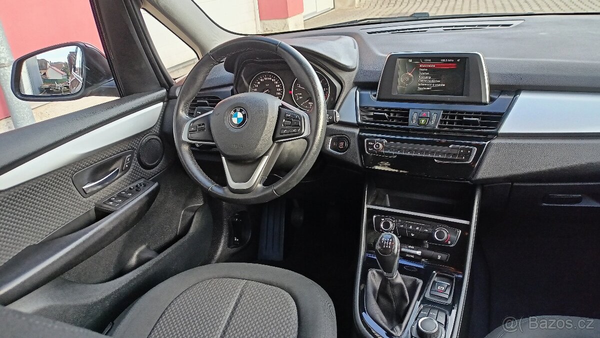 BMW 218d GRAN TOURER 7 míst 84tis km krásný kus - 11