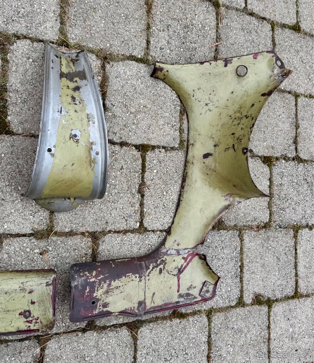 Jawa ČZ 250 353 kývačka - podsedlové plechy - 11