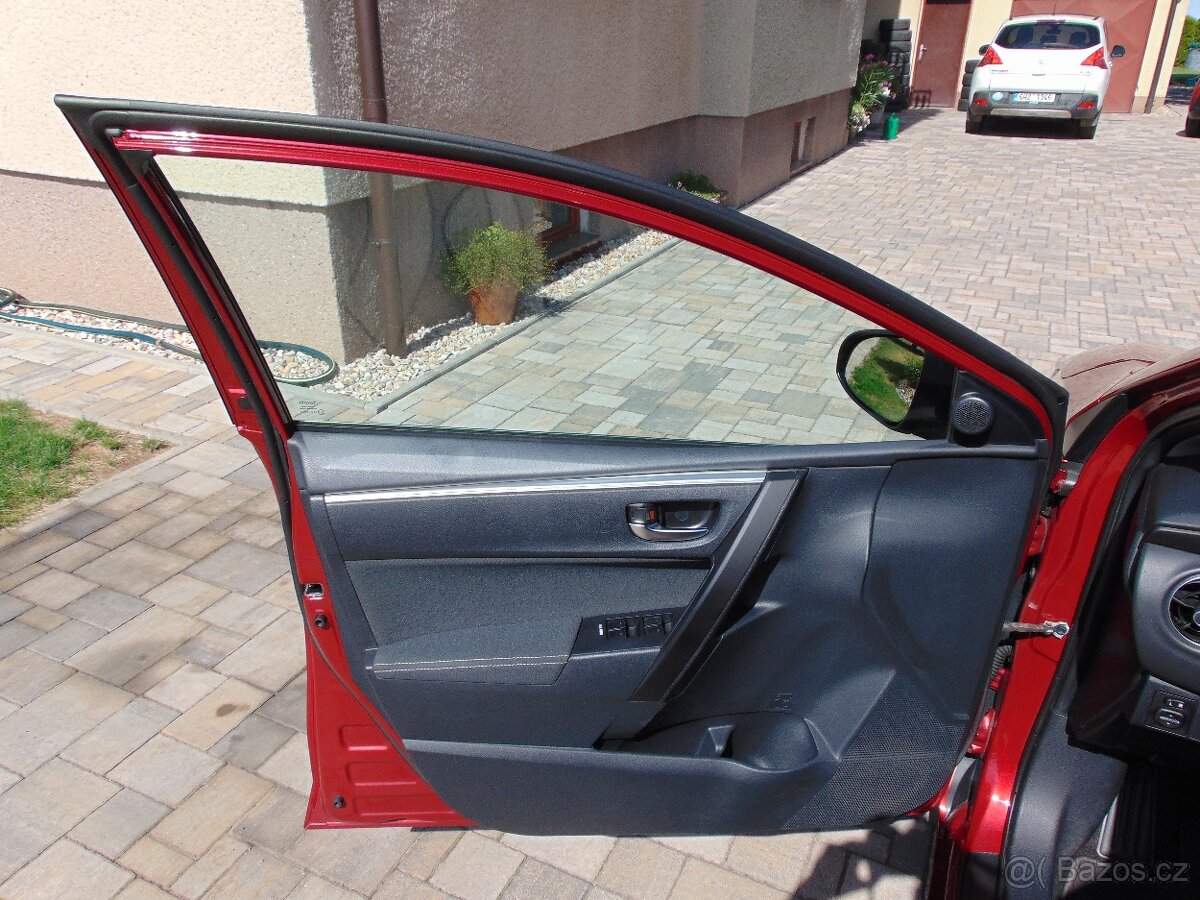 TOYOTA COROLLA 1.6,PŮVOD ČR,1.MAJ.,SERVISKA - 11