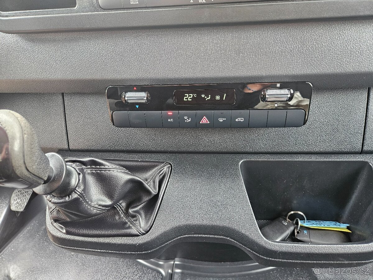 Mercedes-Benz Sprinter L4H2 6 míst 2.0 315 CDI 110 KW - 11