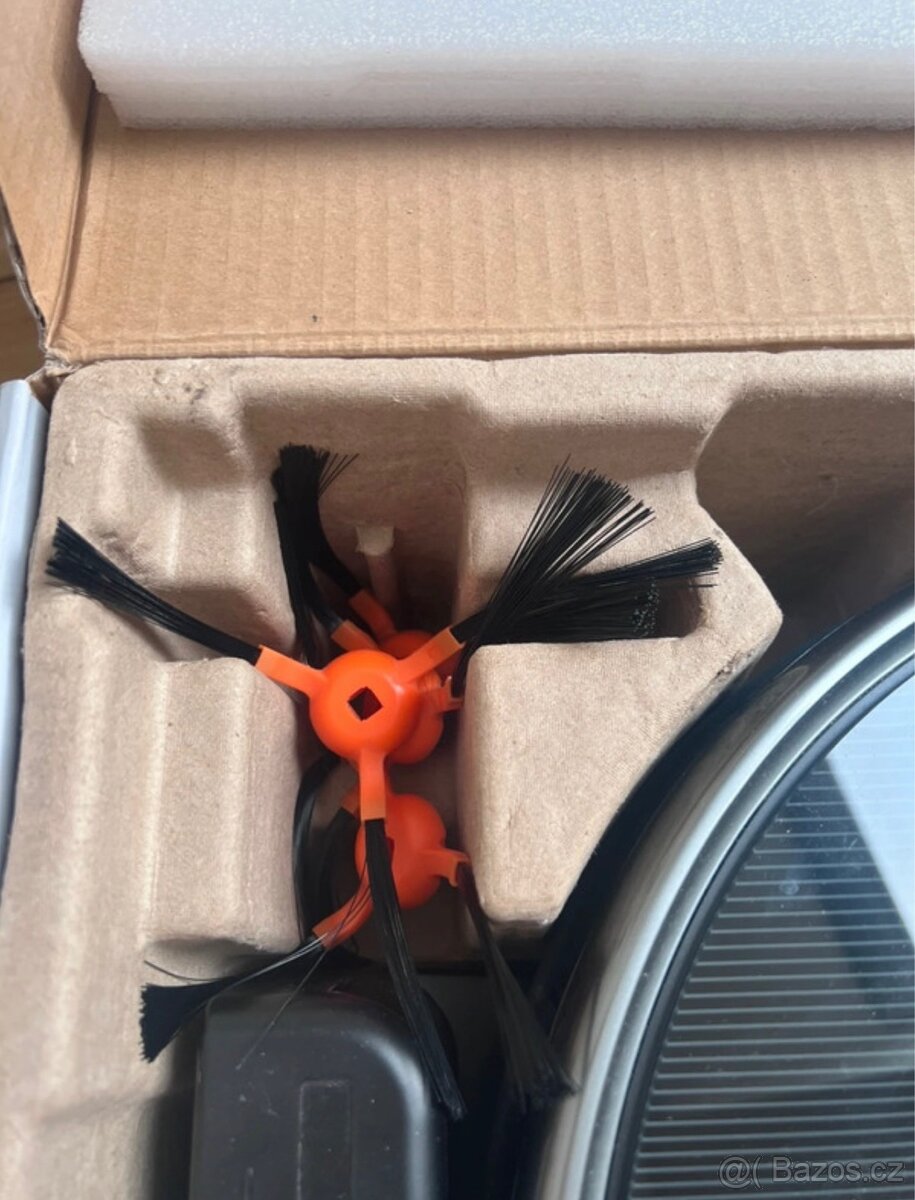 Robotický vysavač Concept VR3100 - 11