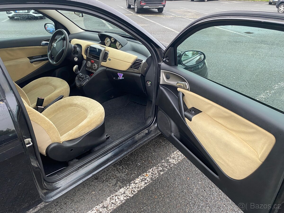 Lancia Ypsilon 1.2 8v 2006 - 11