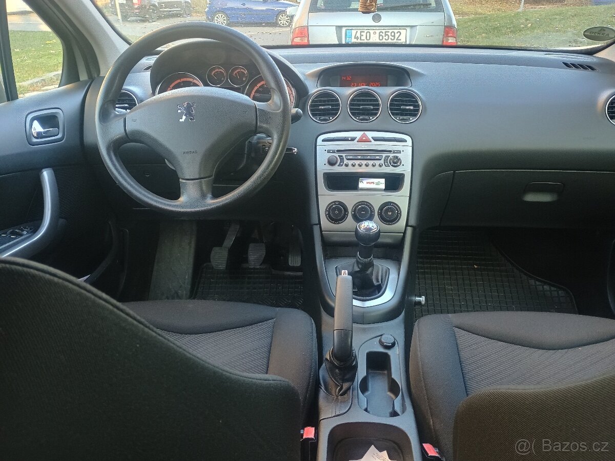 Peugeot 308 sw benzín - 11