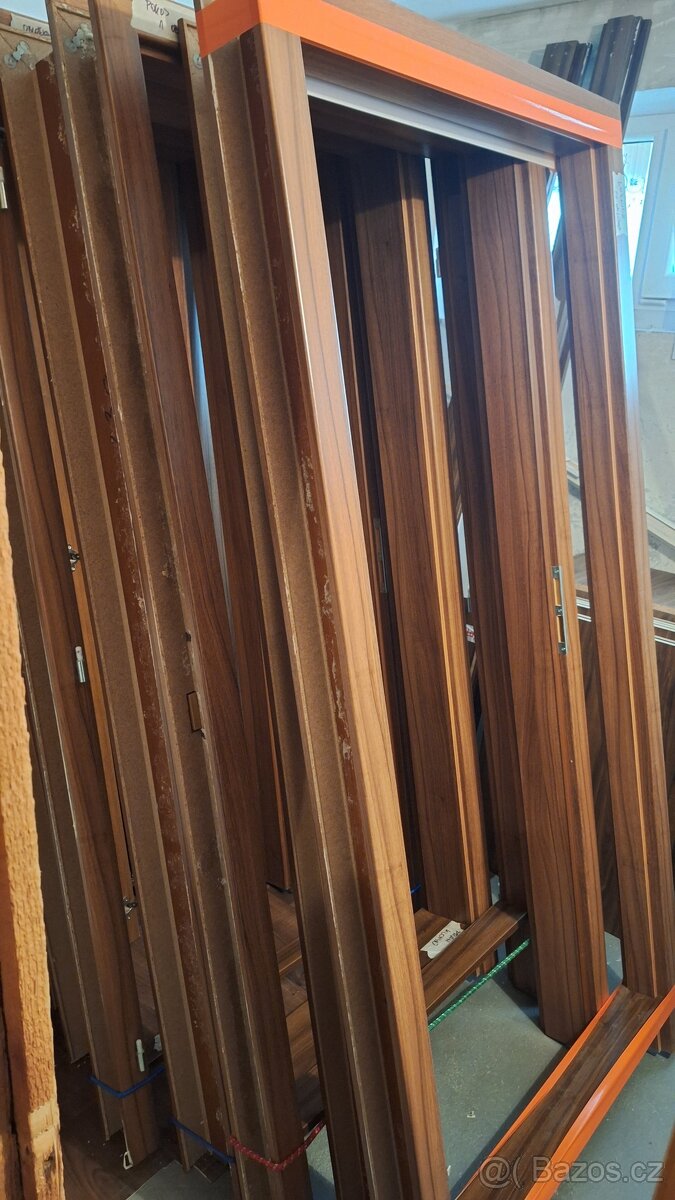 Dveře včetně zárubní, kování, pantů / NOVÉ - 11