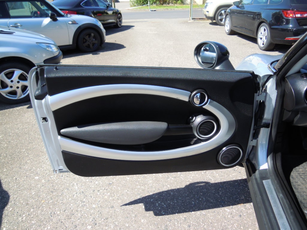 Mini Cooper 1.6D 80kw(109hp) r.v.12/2009 - 11